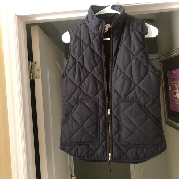 J. Crew Factory Jackets & Blazers - J. Crew Factory Black puffer zip up vest XS